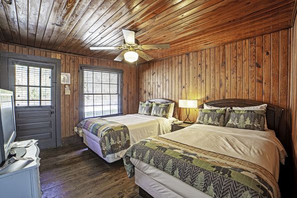 Riverside Lodge at Chimney Rock: 289 Main St, Chimney Rock, NC 28720